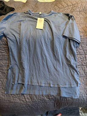 Coldra Women's Short-Sleeve Tunic Top in Slate Blue